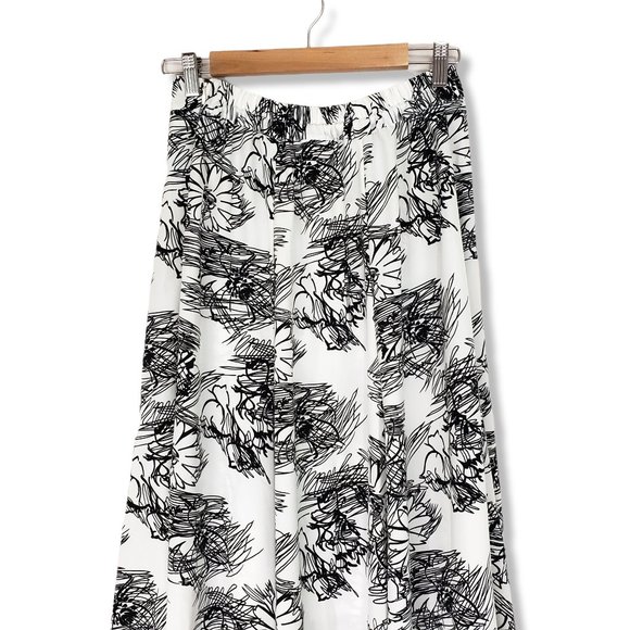Vintage Berek Travelsmith White and Black Patterned Midi Skirt Size Small - Picture 5 of 7